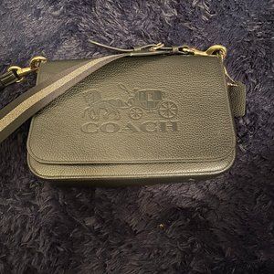 COACH SADDLEBAG with Horse and Carriage